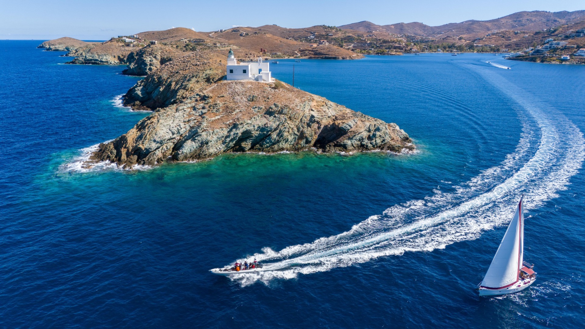 Φάρος Αγίου Νικολάου Κορησσία Κέας / 𝐏𝐡𝐨𝐭𝐨 : 𝐊𝐞𝐚𝐝𝐢𝐯𝐞𝐫𝐬 ║ 📷 𝐛𝐲 𝐭𝐫𝐚𝐯𝐞𝐥.𝐠𝐫
